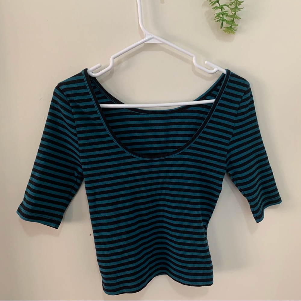 Forever21 Rugby Ribbed Stripes Deep Back Cut Crop Top Size Large - Picture 11 of 11